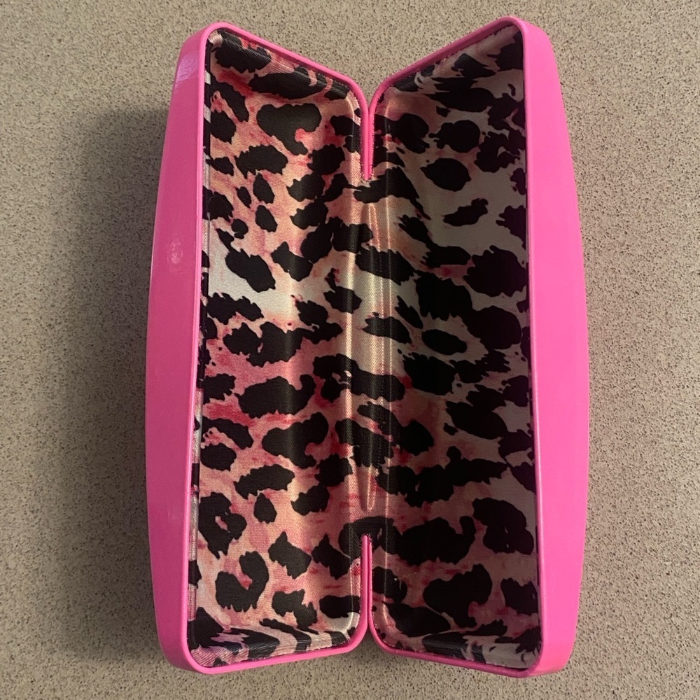 Betsey Johnson Hot Pink Glasses Case - Picture 2 of 4